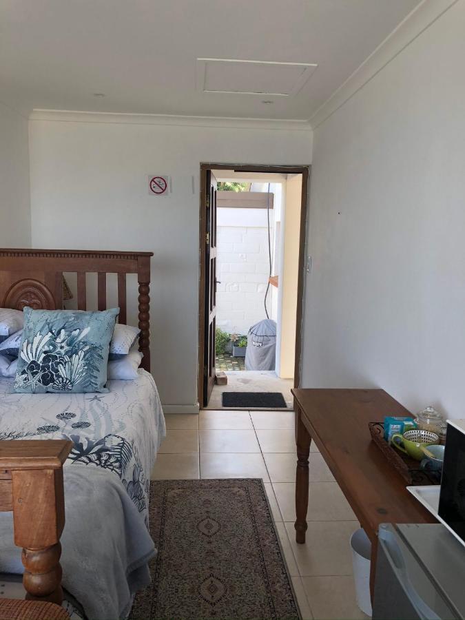 Ollava Guesthouse 시몬스타운 외부 사진