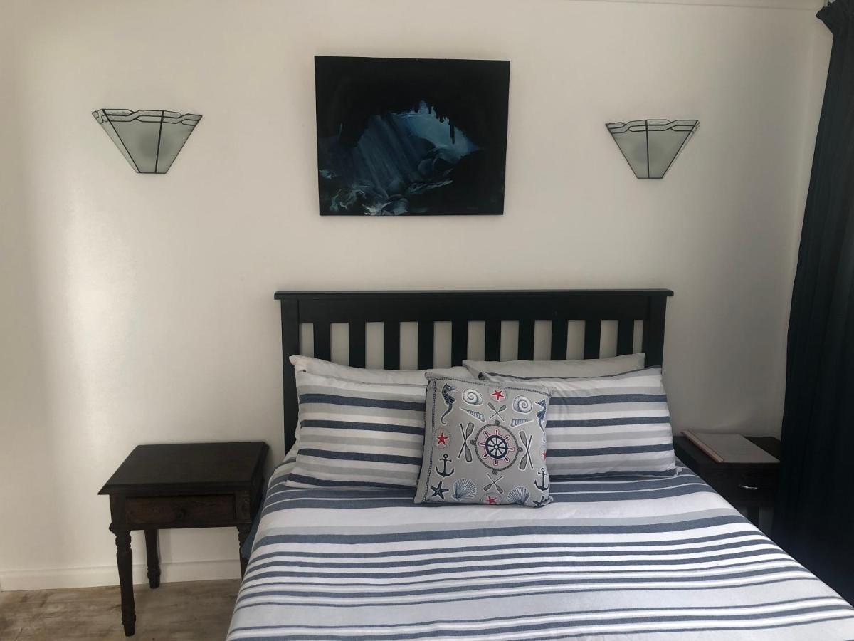 Ollava Guesthouse 시몬스타운 외부 사진